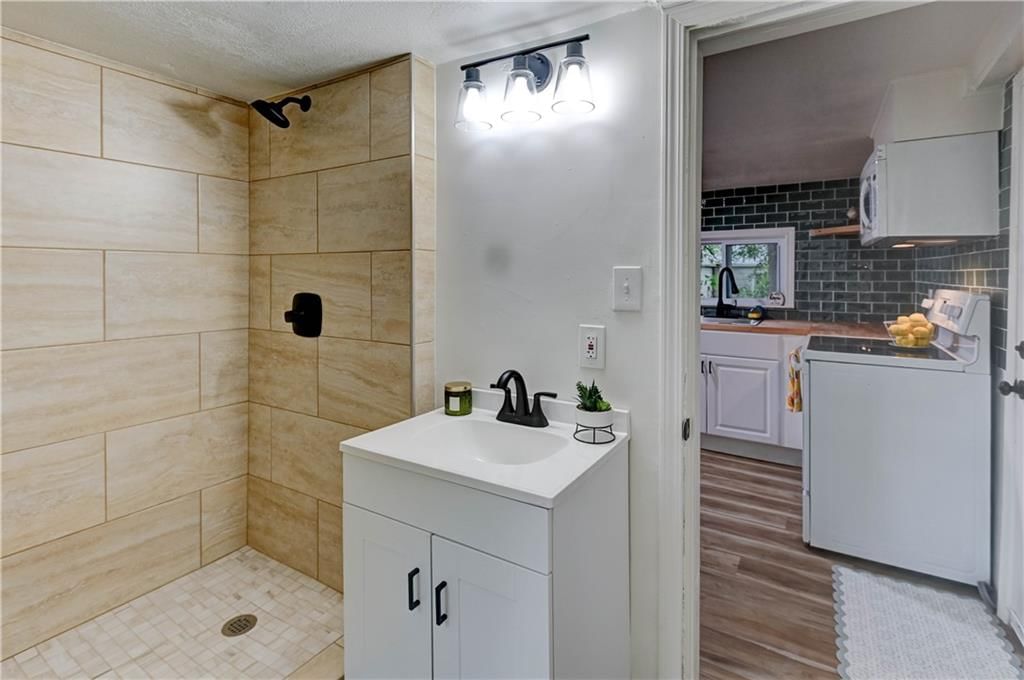 1200 E Stone Street — photo 20