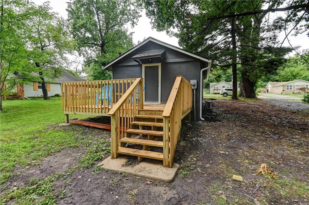 1200 E Stone Street — photo 22