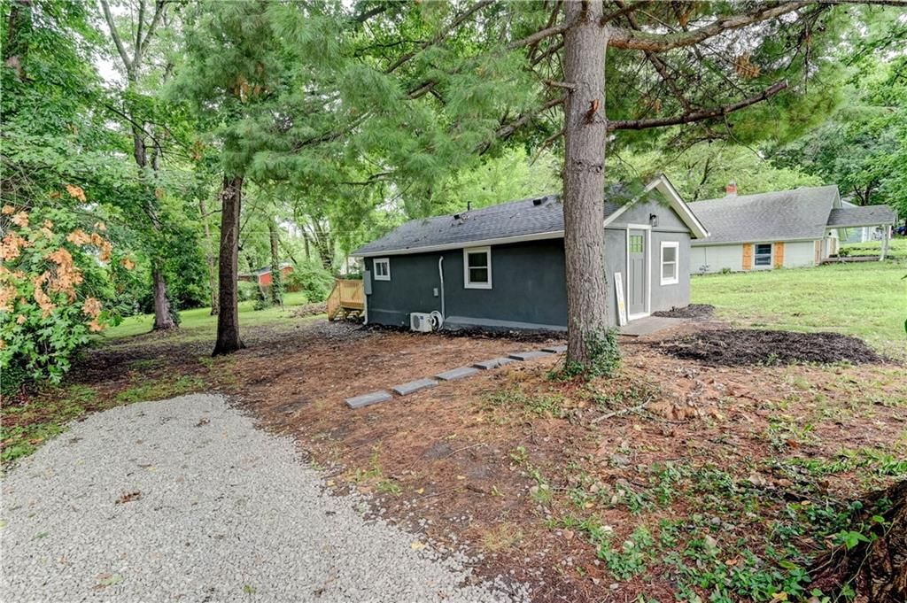 1200 E Stone Street — photo 23