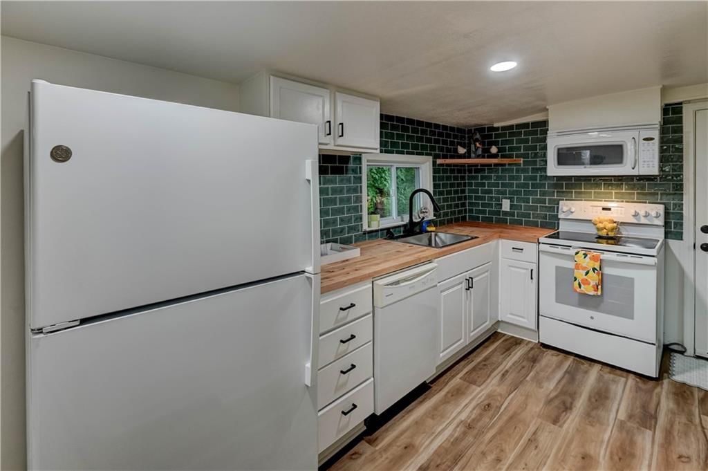 1200 E Stone Street — photo 10