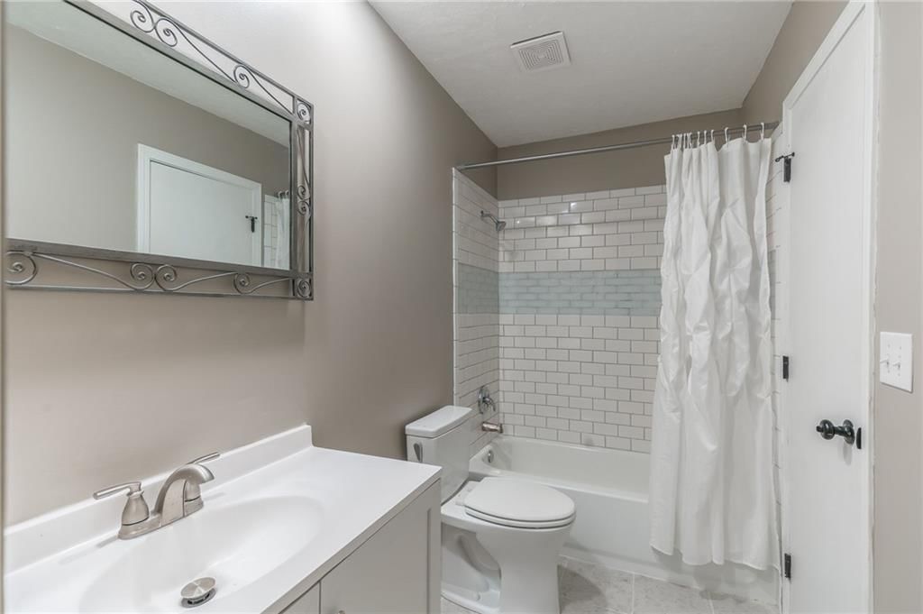 5401 NW 84th Court — photo 13