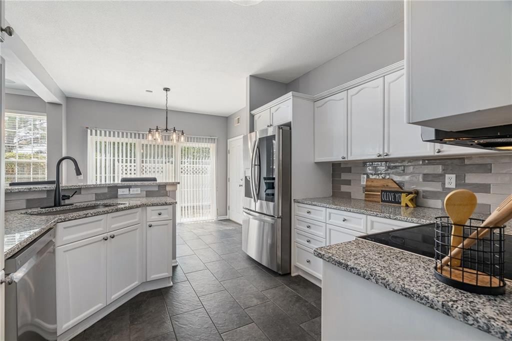 21380 W 117th Terrace — photo 11