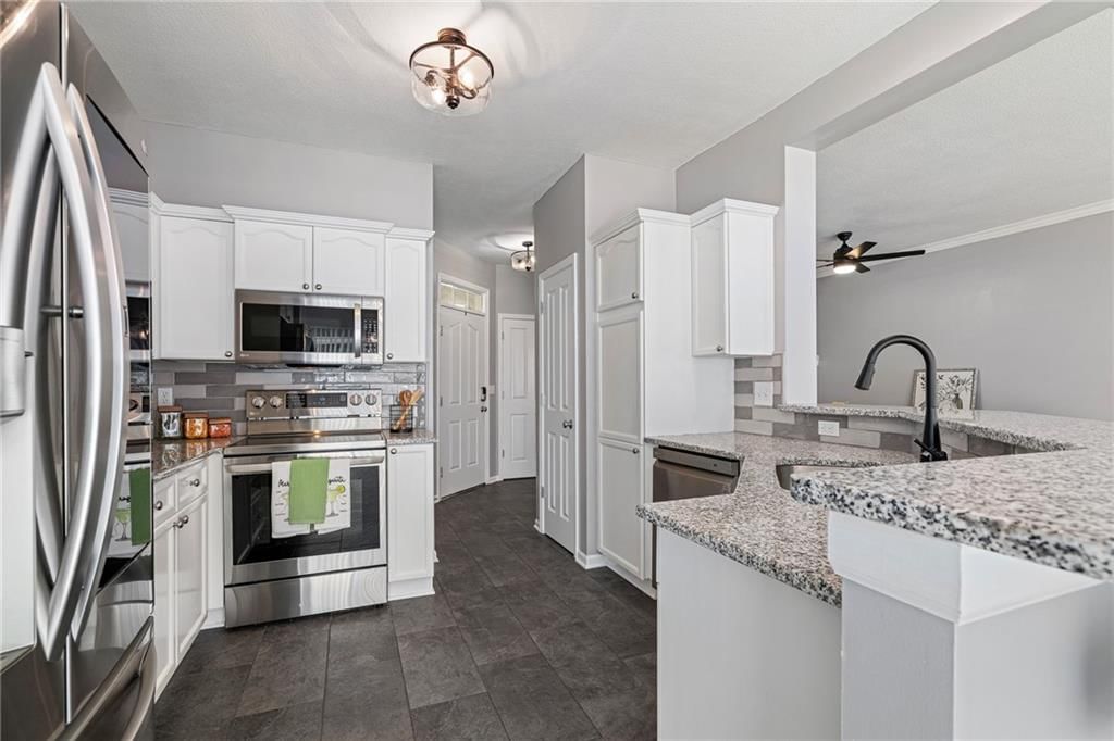 21380 W 117th Terrace — photo 10