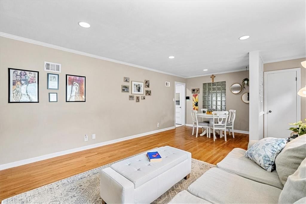 508 W 85 Terrace — photo 10