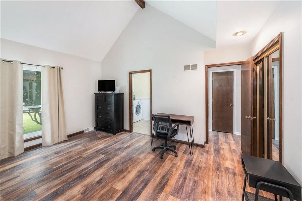 10226 Gillette Street — photo 8