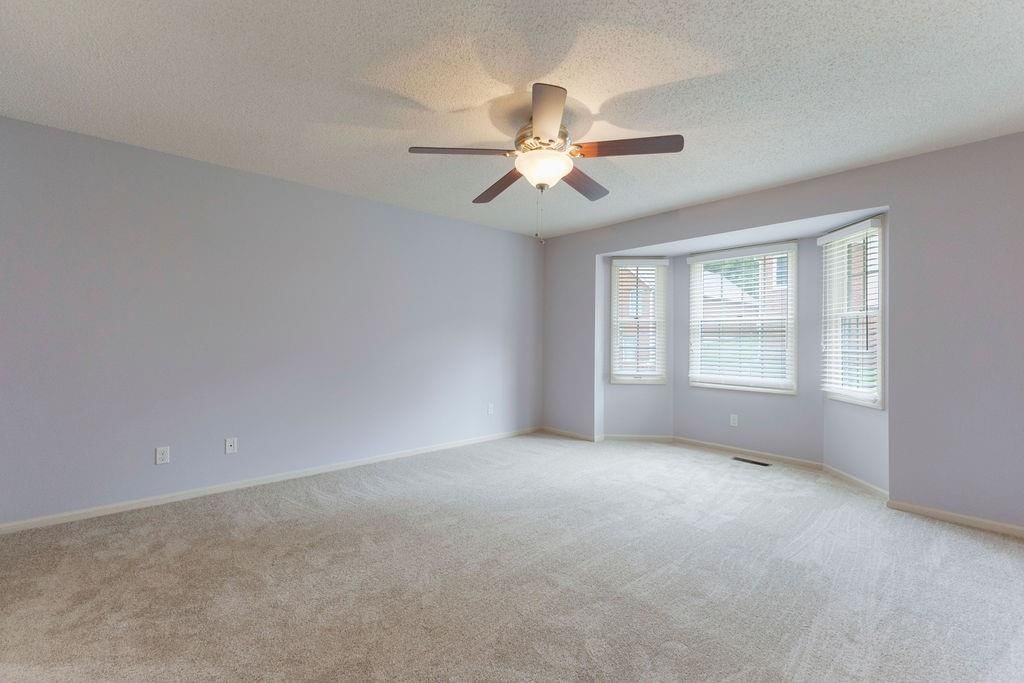 3906 Eastgate Drive — photo 15