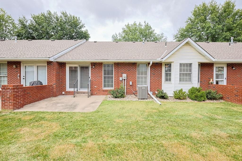 3906 Eastgate Drive — photo 22