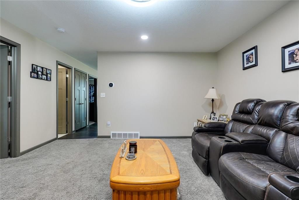 1824 N Blue Mills Road — photo 4