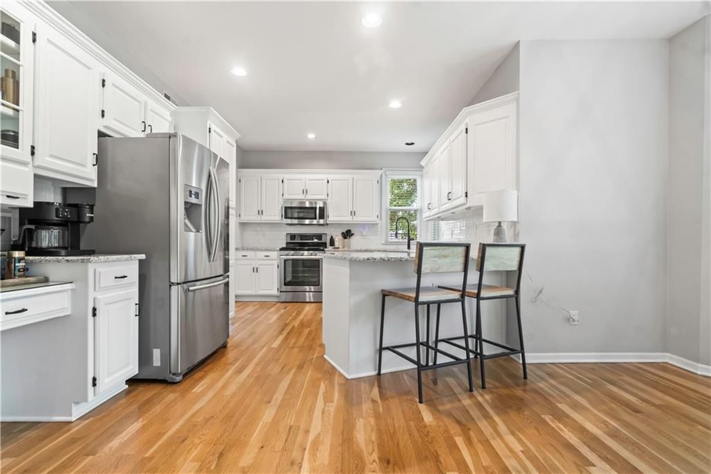 14707 Hadley Street — photo 10