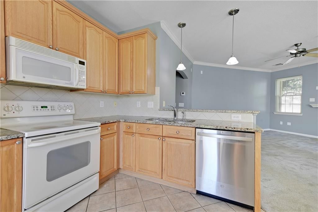 4523 W 159TH Terrace — photo 11