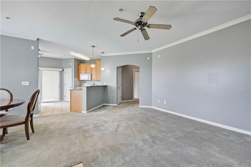 4523 W 159TH Terrace — photo 9