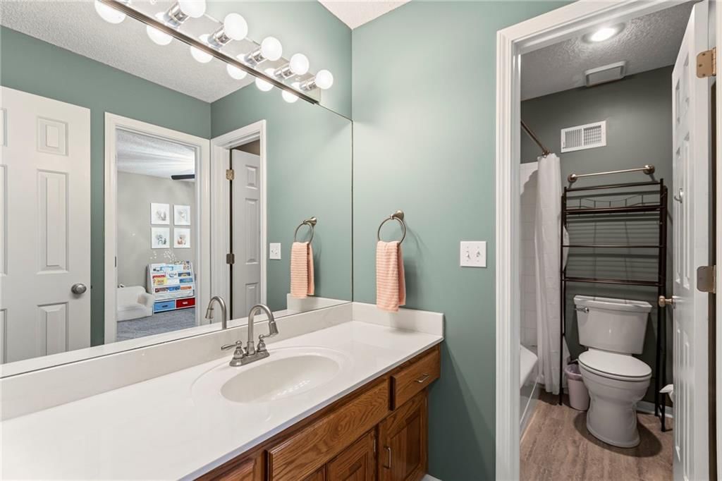 5540 Oakview Street — photo 36