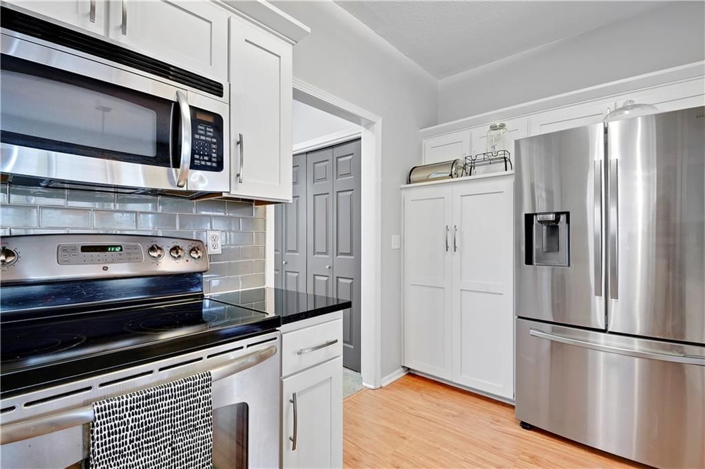 1721 NE Debonair Drive — photo 11