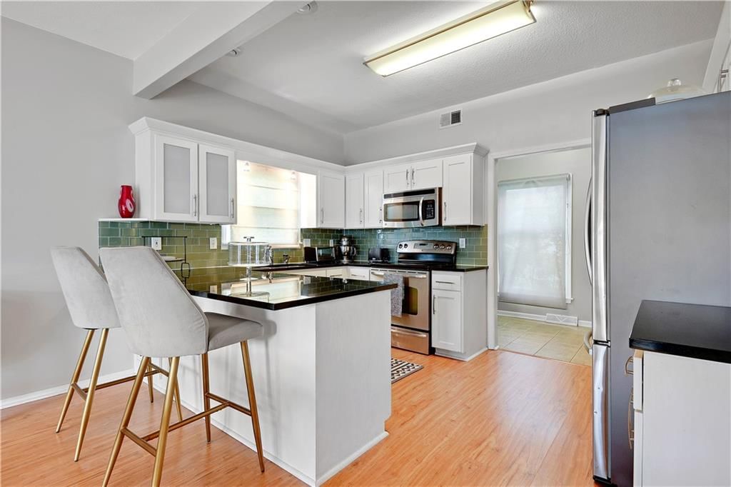 1721 NE Debonair Drive — photo 10