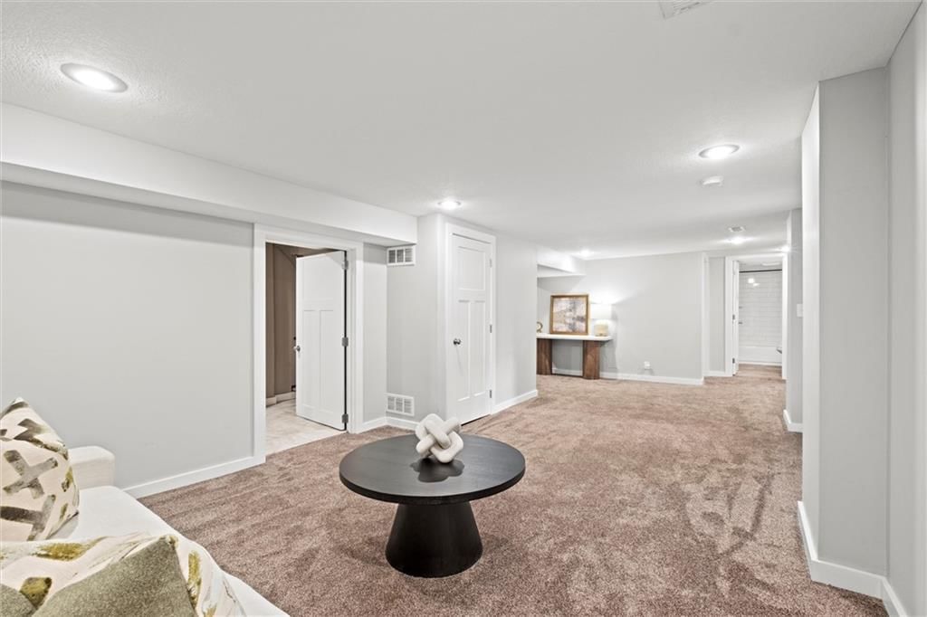 4221 W 74th Street — photo 32