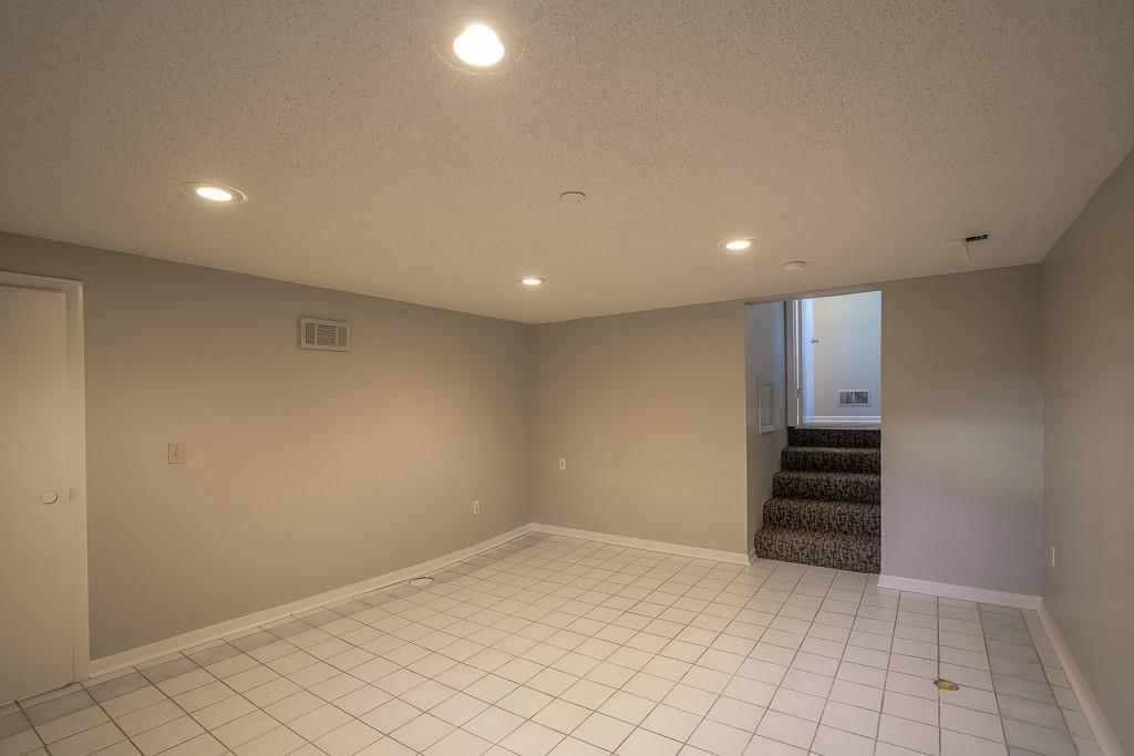 8901 Main Street — photo 19