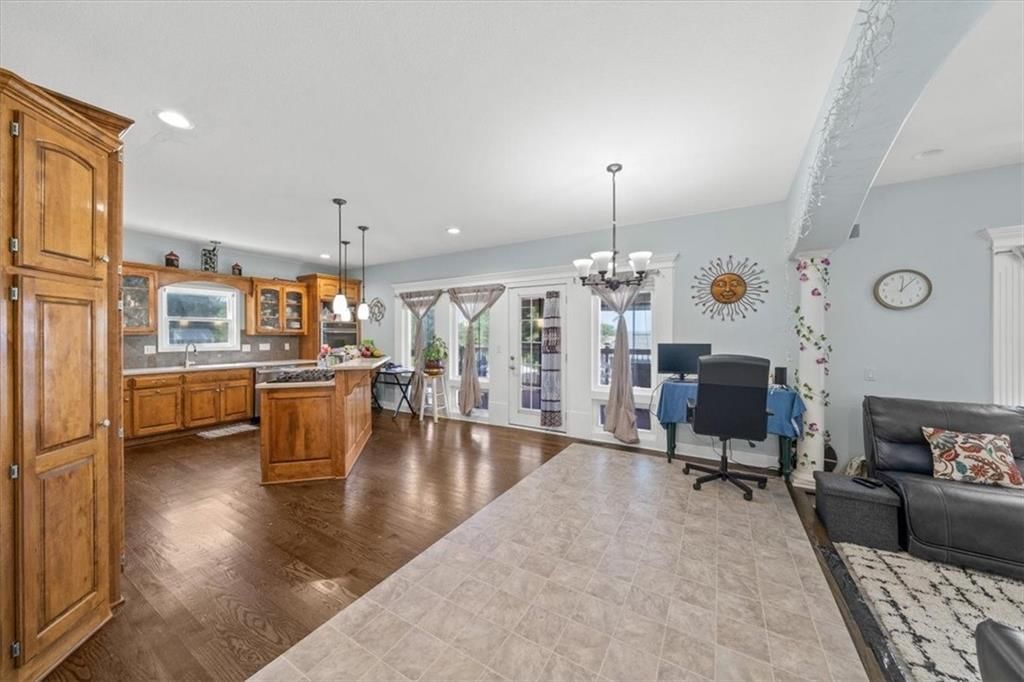 2403 NW Cove Drive — photo 9