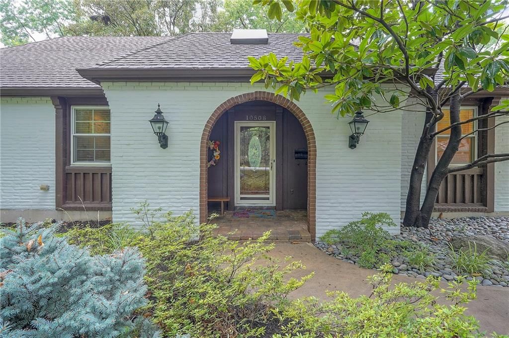 10508 Lee Boulevard — photo 3