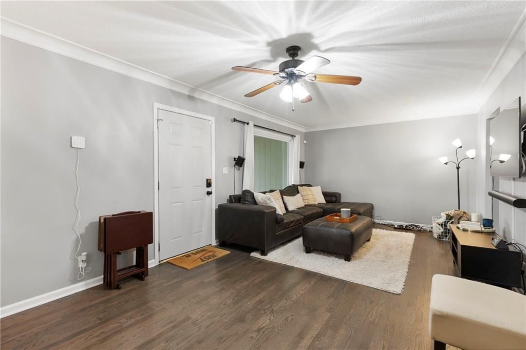 1305 SWOPE Drive — photo 3