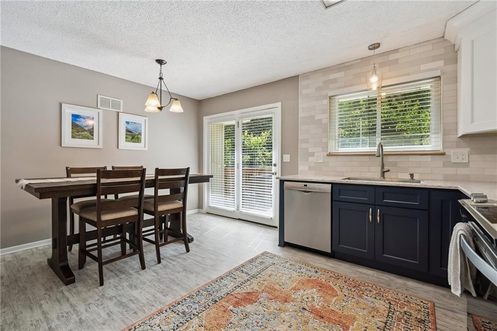 1316 Walnut Street — photo 10