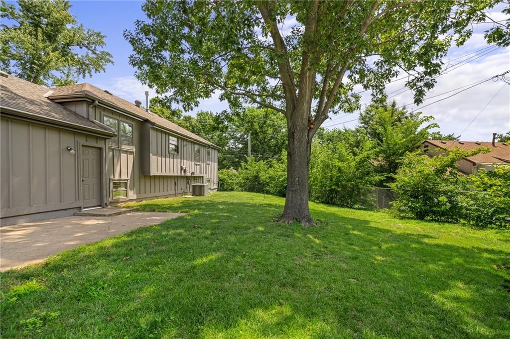 7101 EDGEWOOD Boulevard — photo 41