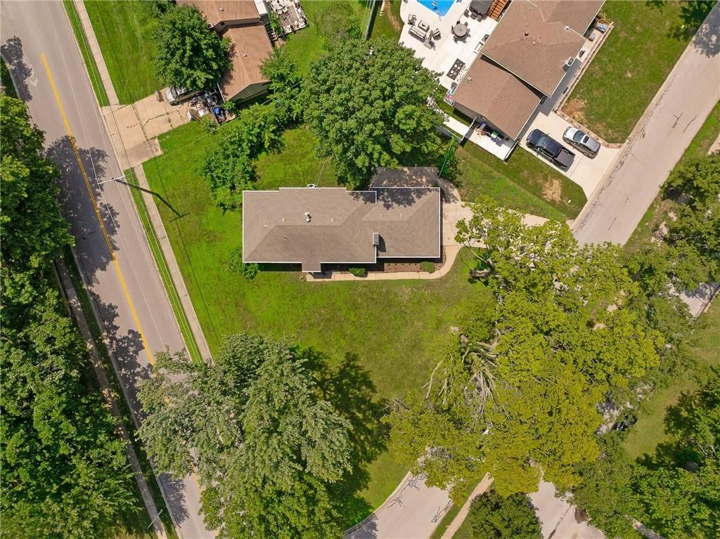 7101 EDGEWOOD Boulevard — photo 44