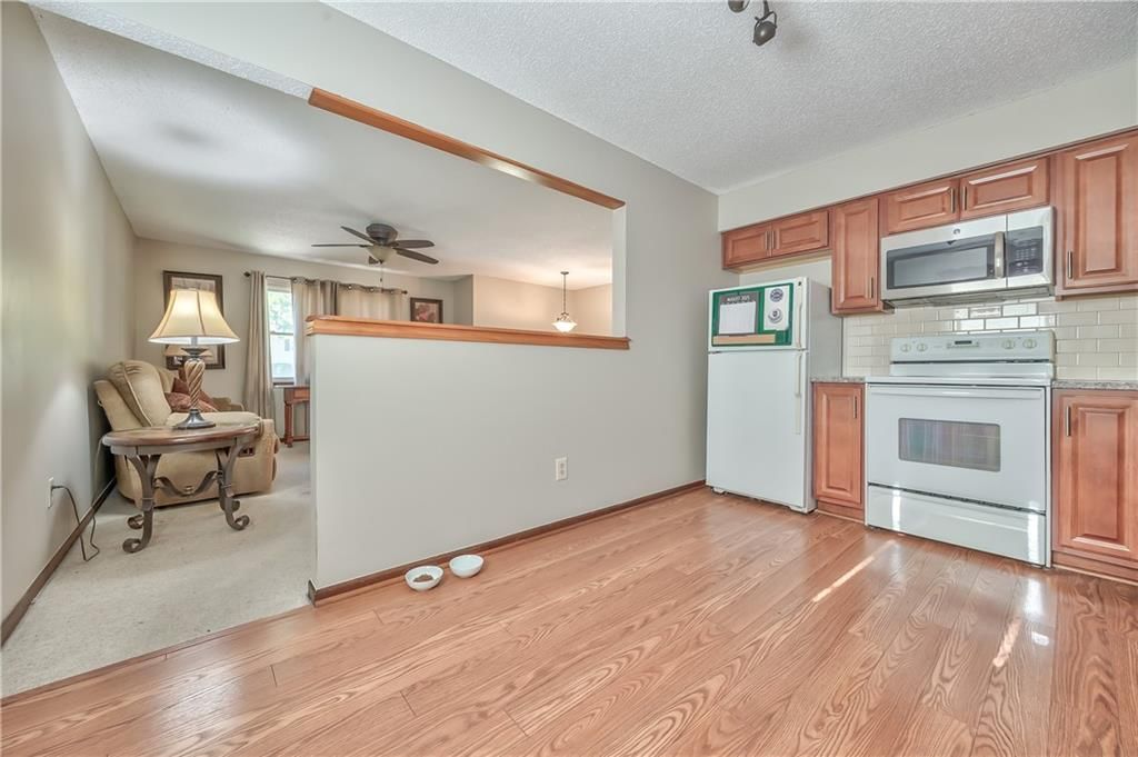 13304 W 89TH Terrace — photo 7
