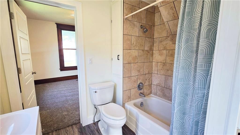 813 S National Avenue — photo 35