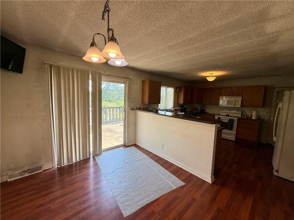 610 Edwardsville Drive — photo 7