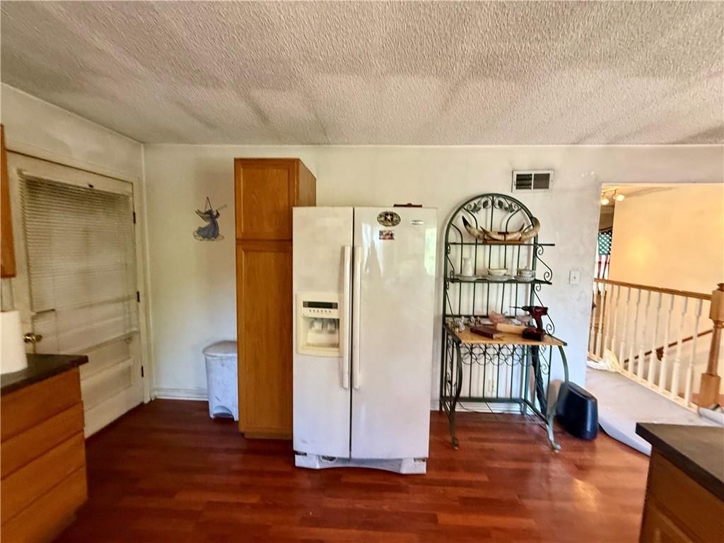610 Edwardsville Drive — photo 8