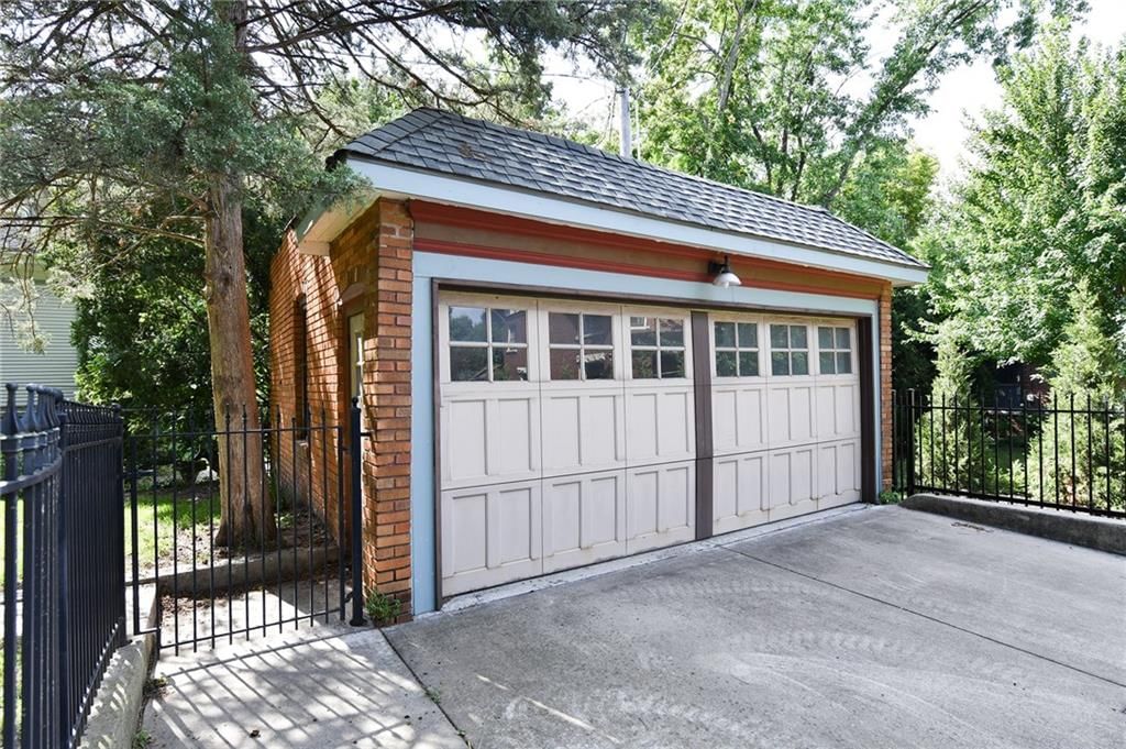 3674 Belleview Avenue — photo 4