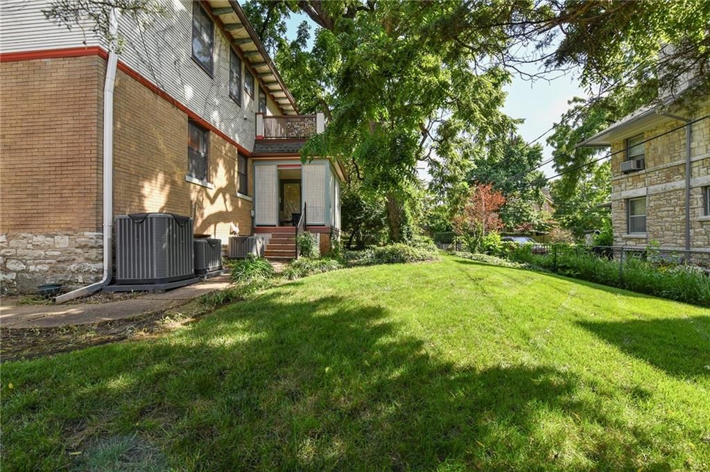 3674 Belleview Avenue — photo 7