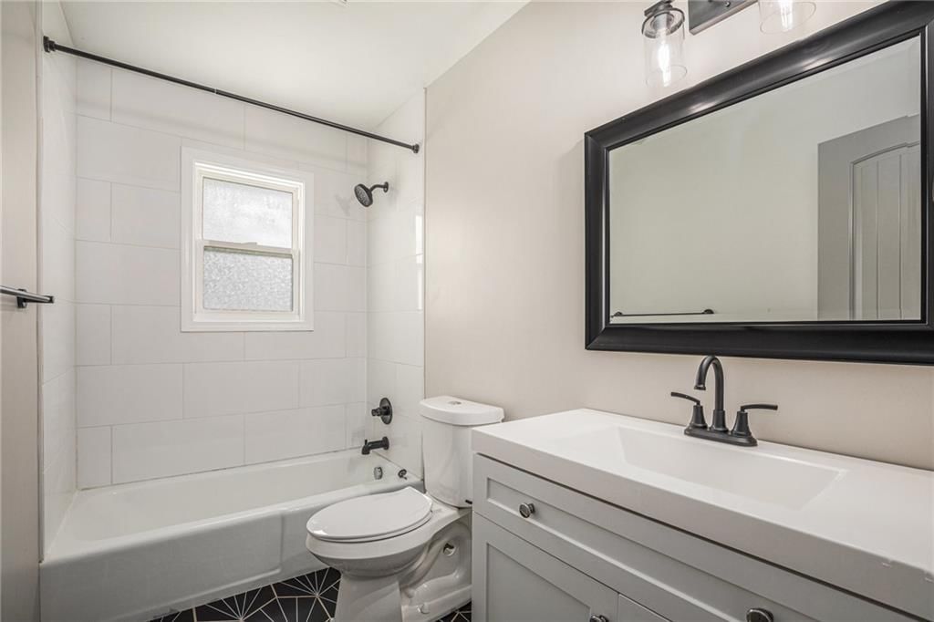 5605 N Wallace Avenue — photo 24