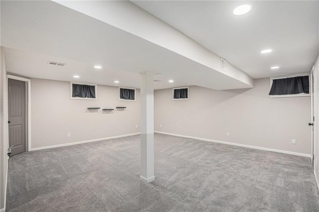 5605 N Wallace Avenue — photo 25