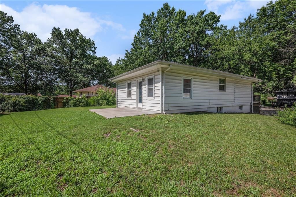 5605 N Wallace Avenue — photo 27