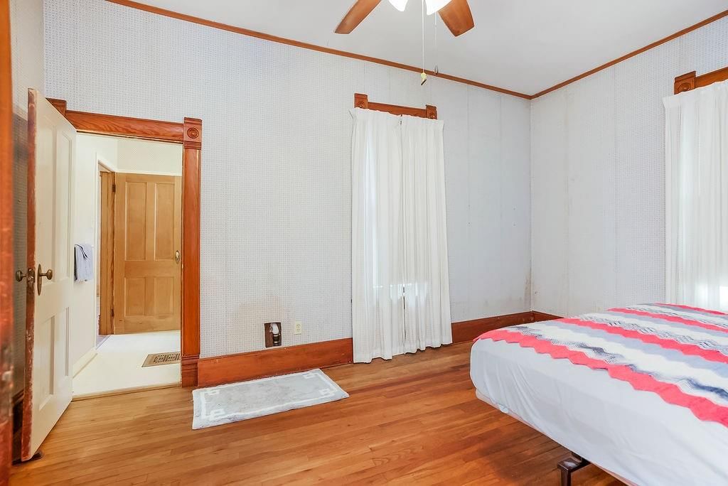 117 W Main Street — photo 14
