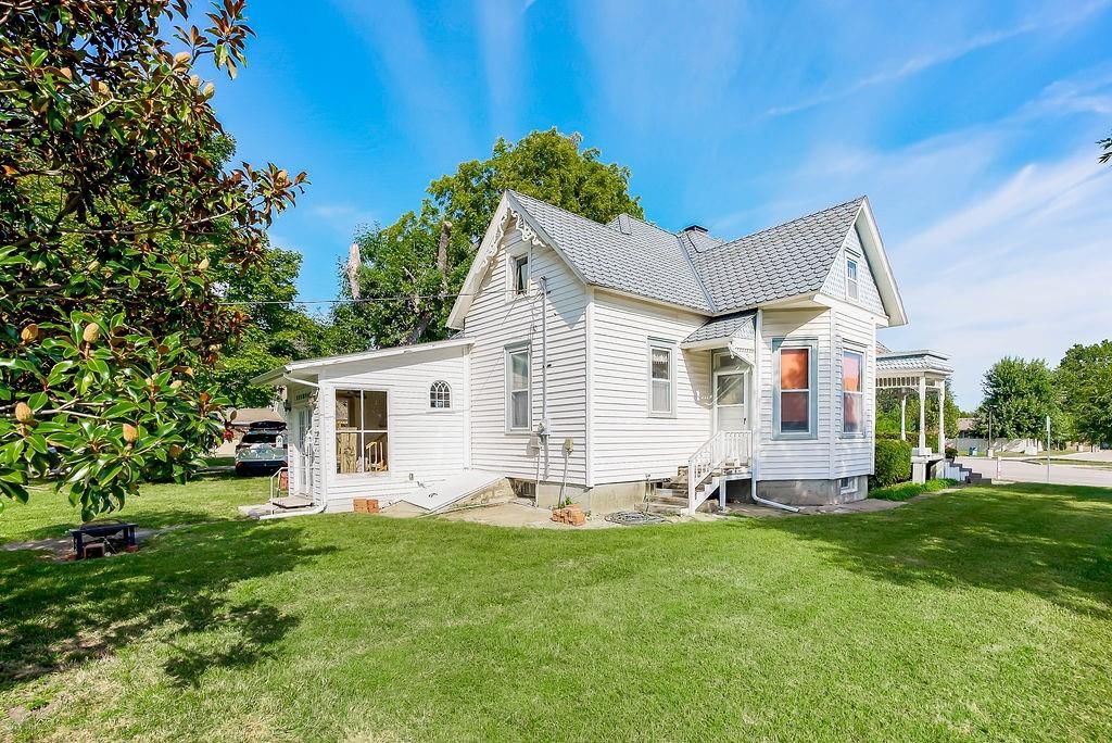117 W Main Street — photo 28