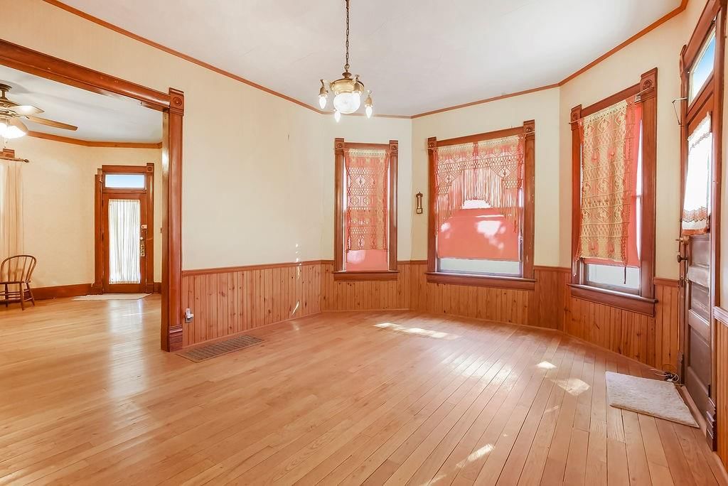 117 W Main Street — photo 5