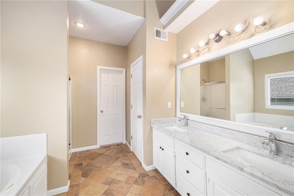 5816 NE Diamond Court — photo 17