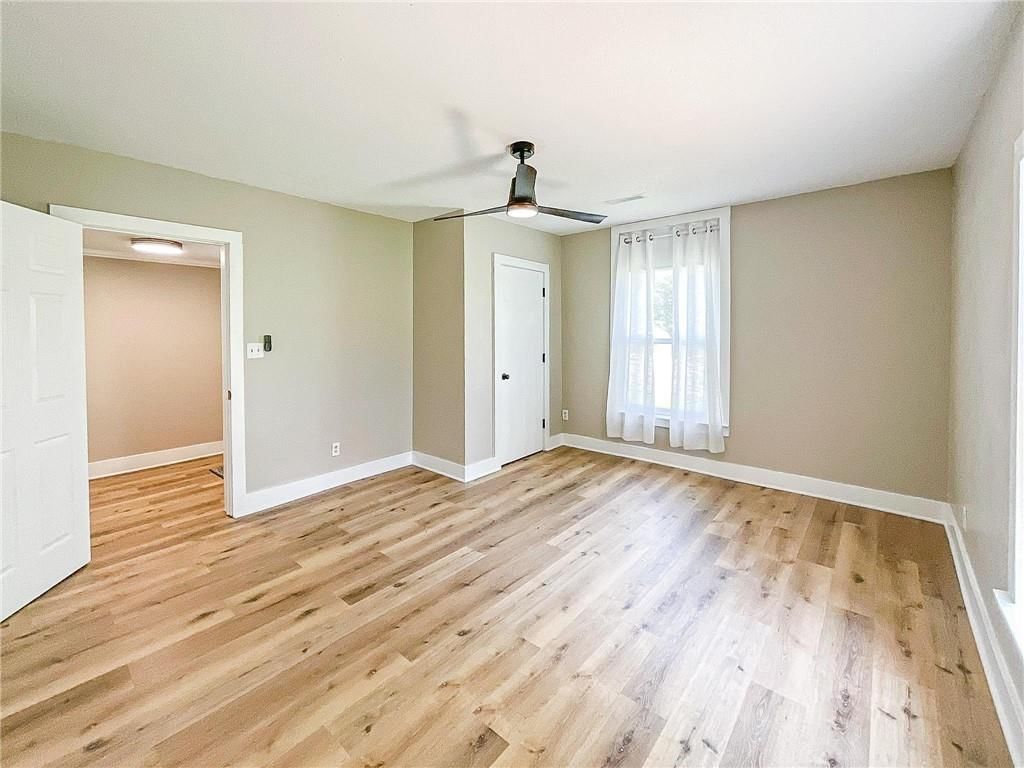 1302 E Broadway Boulevard — photo 14