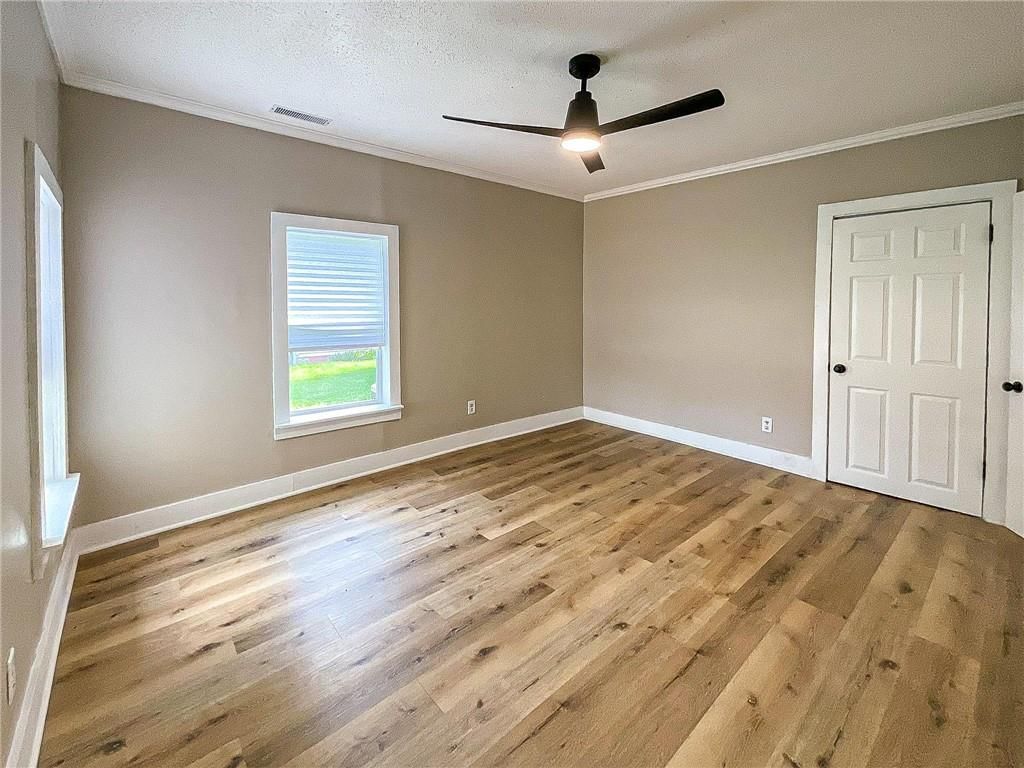 1302 E Broadway Boulevard — photo 20