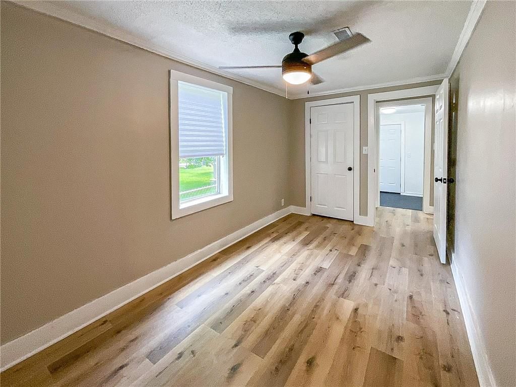 1302 E Broadway Boulevard — photo 22