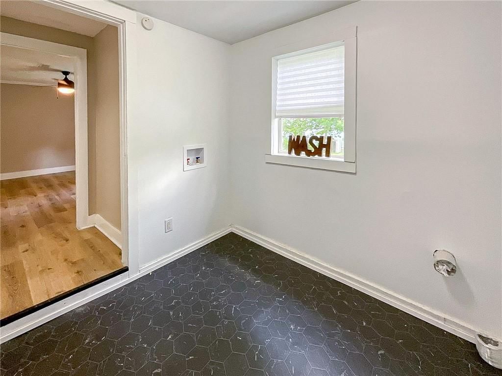 1302 E Broadway Boulevard — photo 24