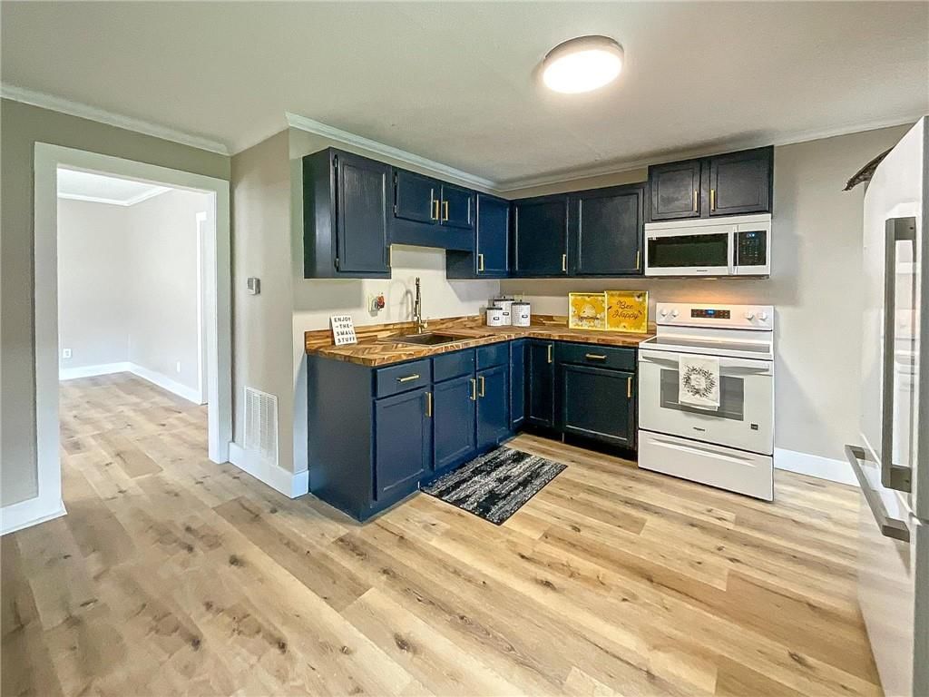 1302 E Broadway Boulevard — photo 10