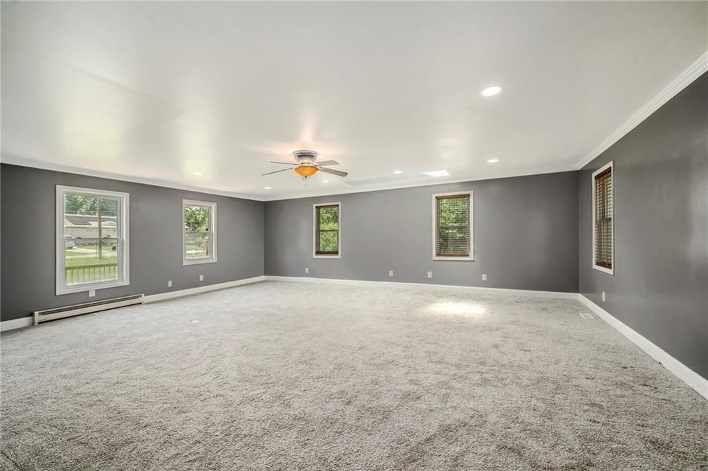 528 E Arthur Street — photo 9
