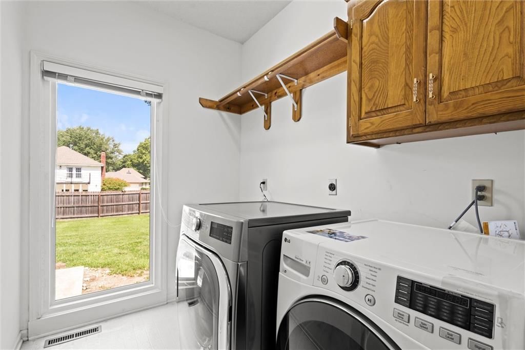 706 W 115th Street — photo 36