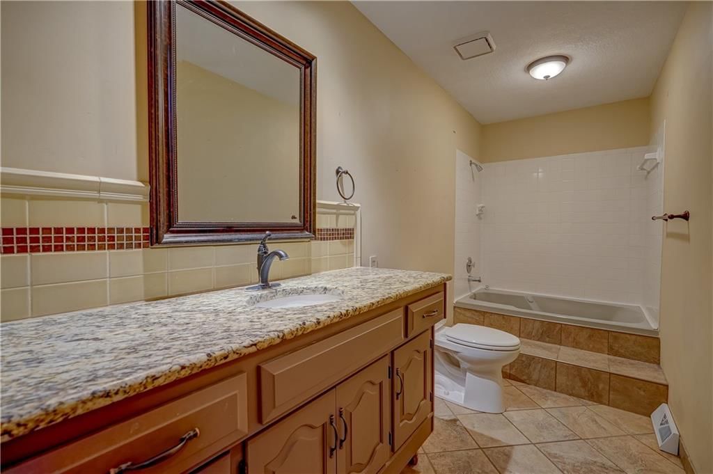 1024 SE Dover Drive — photo 29