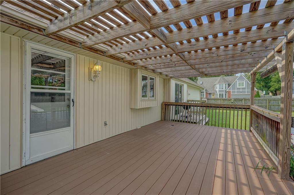 1024 SE Dover Drive — photo 41