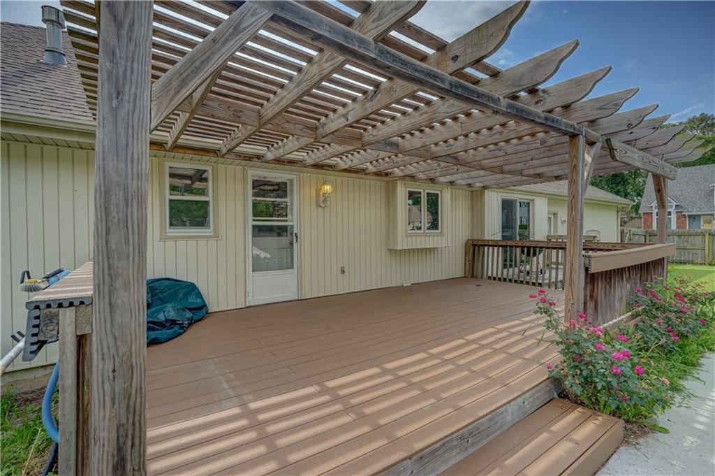 1024 SE Dover Drive — photo 44