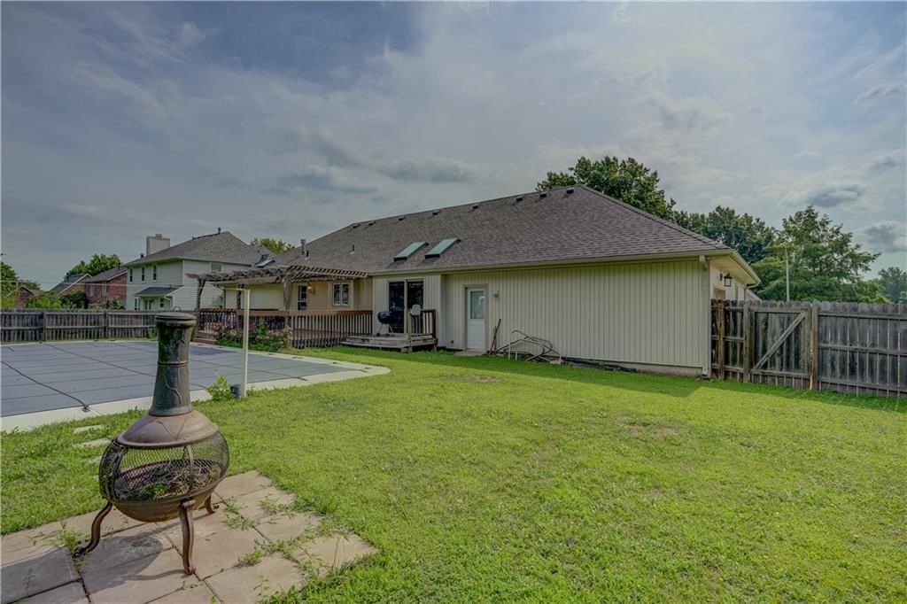 1024 SE Dover Drive — photo 51